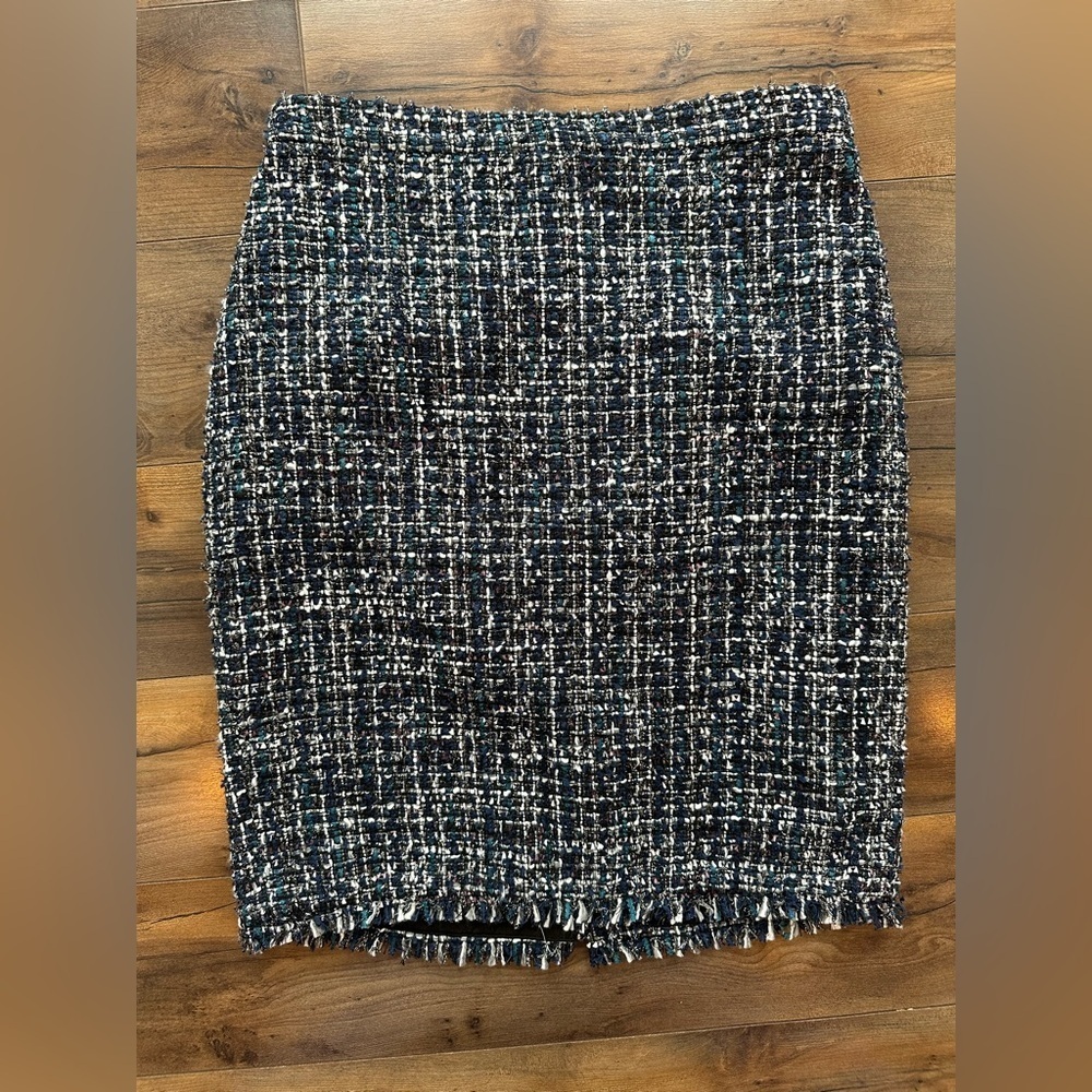 Ann Taylor Tweed Pencil Skirt Size 6 Navy Fringe Hem Lined Workwear